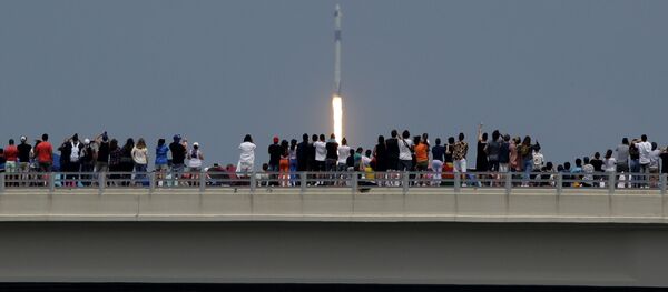 宇宙船「クルードラゴン」打ち上げ成功で露米の宇宙開発競争が復活　両国の利益に - Sputnik 日本