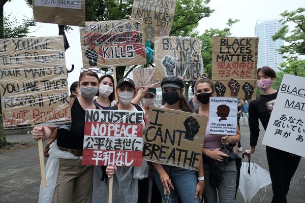 「Black Lives Matter Tokyo」の参加者ら - Sputnik 日本
