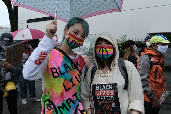 「Black Lives Matter Tokyo」に参加する女性ら - Sputnik 日本