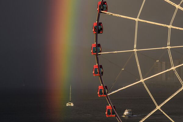 にわか雨の後に出現した虹（香港） - Sputnik 日本