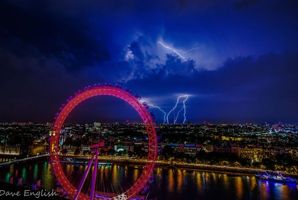 英国、ロンドンに落ちた雷 - Sputnik 日本