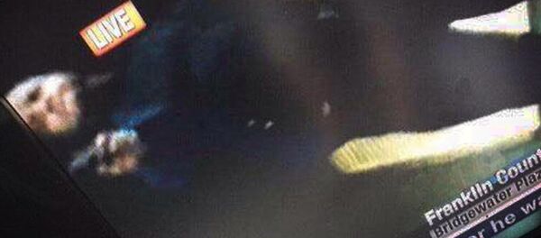 生中継の記者2人を殺した犯人、警察が追跡を開始 生中継の記者2人を殺した犯人、警察が追跡を開始 - Sputnik 日本