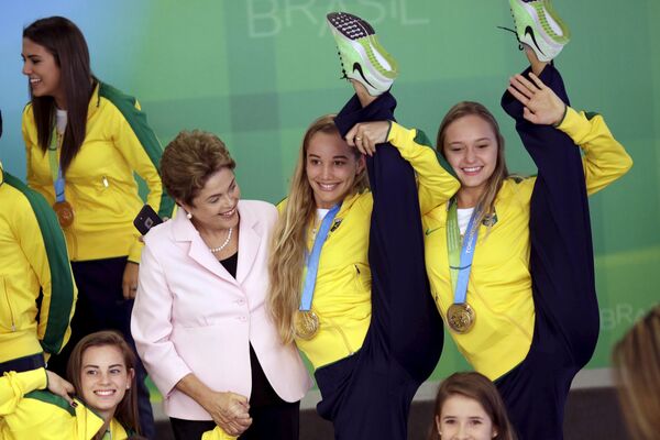 ブラジルのルセフ大統領、ブラジルで開幕のパン＝アメリカ陸上２０１５のセレモニーで。 - Sputnik 日本