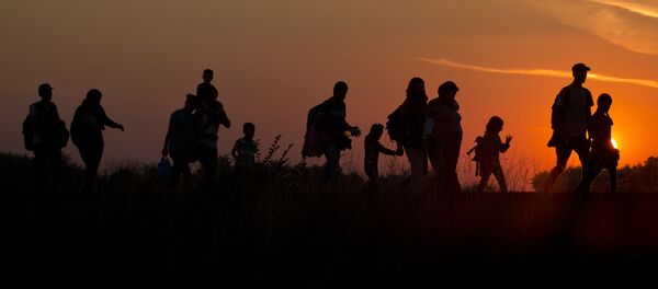 メディア報道:難民に紛れてイスラム国戦士4000人が欧州に入り込んだ メディア報道:難民に紛れてイスラム国戦士4000人が欧州に入り込んだ - Sputnik 日本