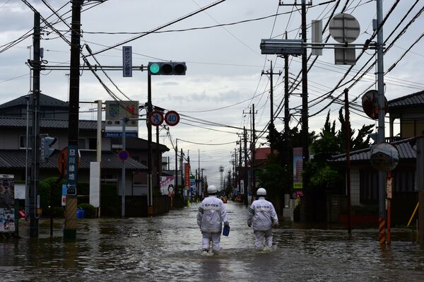 小山市で警察が浸水した町をパトロール - Sputnik 日本