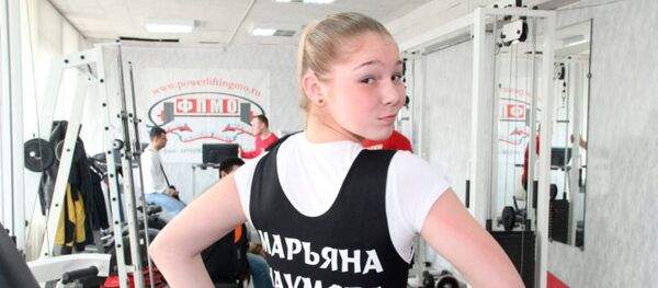 ロシアの「世界最強少女」　人道的任務でシリアへ - Sputnik 日本