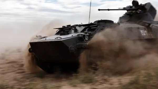 ロシアの装甲兵員輸送車　（アーカイブ写真） - Sputnik 日本