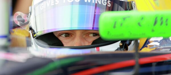 ロシア人レーシングドライバーのダニール・クヴャト ロシア人レーシングドライバーのダニール・クヴャト - Sputnik 日本