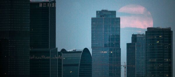 SNSユーザー、「鮮血色のスーパームーン」の写真を交換、悲喜交々 - Sputnik 日本